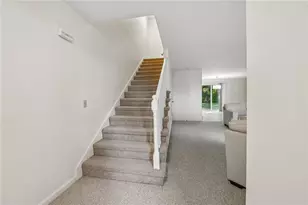 8 Cinnamon Ln, Narragansett, RI 02874 - Photo 4