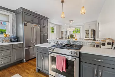 698 High Street, Cumberland, RI 02864 - Photo 16