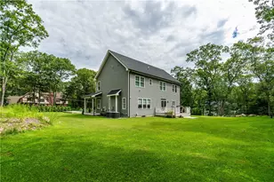 22 Saddlebrook Dr, Warwick, RI 02818 - Photo 46