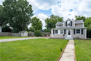 239 Welfare Ave, Warwick, RI 02888 - Photo 4