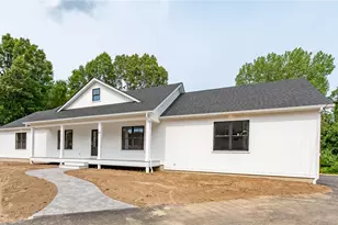 20 Eva Ln, Cranston, RI 02921 - Photo 2