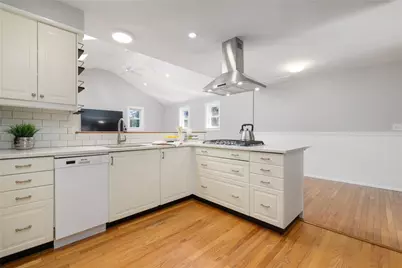 7 Namquid Drive, Middletown, RI 02842 - Photo 18