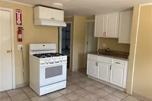 17 Andrews St, Providence, RI 02909 - Photo 2