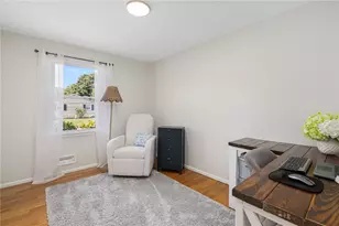 135 Beverly Rd, East Providence, RI 02915 - Photo 12