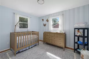 135 Beverly Rd, East Providence, RI 02915 - Photo 10