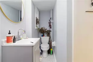 74 John St, Providence, RI 02906 - Photo 8