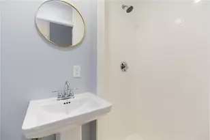 74 John St, Providence, RI 02906 - Photo 12