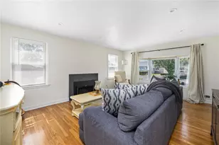7 Woodbine St, East Providence, RI 02915 - Photo 8