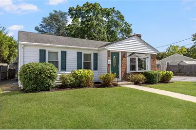 7 Woodbine Street, East Providence, RI 02915 - Photo 4