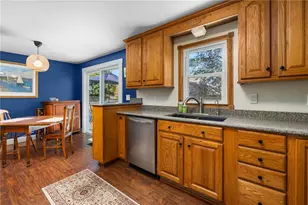 7 Woodbine St, East Providence, RI 02915 - Photo 12