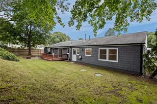 140 Tanner Ave, Warwick, RI 02886 - Photo 4