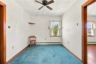 46 E St, Bristol, RI 02809 - Photo 44