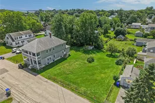 46 E St, Bristol, RI 02809 - Photo 2