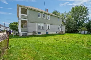46 E St, Bristol, RI 02809 - Photo 10