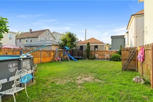 18 Amory St, Providence, RI 02904 - Photo 24