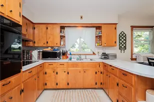 40 Church St, Tiverton, RI 02878 - Photo 8