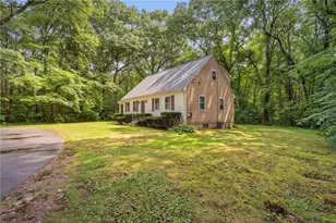 27 Peck Hill Rd, Johnston, RI 02919 - Photo 4