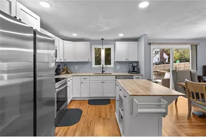 11 Turner Drive, West Warwick, RI 02893 - Photo 4