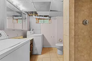 95 Hyde St, Cranston, RI 02920 - Photo 28