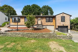 95 Hyde St, Cranston, RI 02920 - Photo 1