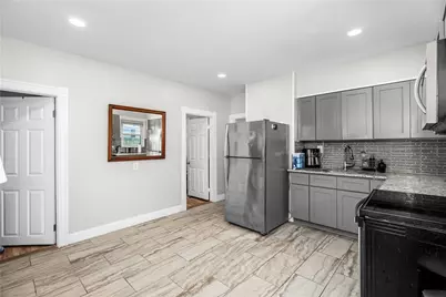 30 Cato Avenue, Pawtucket, RI 02860 - Photo 4