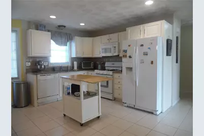 6 Tobie Avenue #6, Pawtucket, RI 02861 - Photo 4