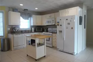 6 Tobie Ave, Pawtucket, RI 02861 - Photo 4
