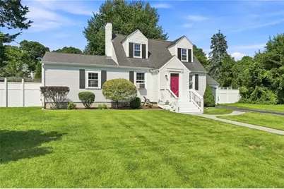 17 Ledge Road, East Greenwich, RI 02818 - Photo 2