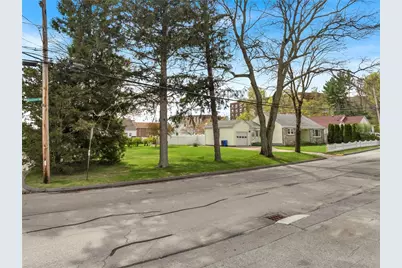 78 Crossland Road, West Warwick, RI 02893 - Photo 22