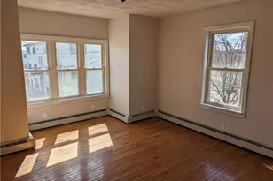 61 Utton Ave, Pawtucket, RI 02860 - Photo 10