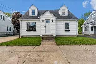 25 Gloria St, Pawtucket, RI 02861 - Photo 1