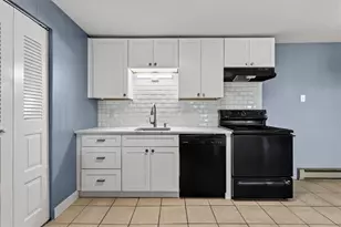 300 Smithfield Rd, North Providence, RI 02904 - Photo 8