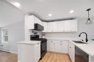 253 Arnold St, East Providence, RI 02915 - Photo 8