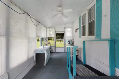 979 Tollgate Road, Warwick, RI 02886 - Photo 16