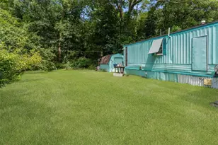 979 Toll Gate Rd, Warwick, RI 02886 - Photo 20