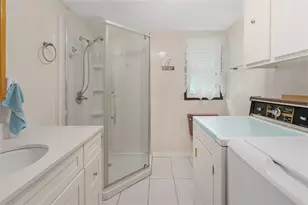 979 Toll Gate Rd, Warwick, RI 02886 - Photo 14