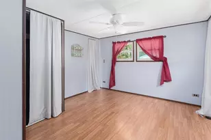 979 Toll Gate Rd, Warwick, RI 02886 - Photo 12
