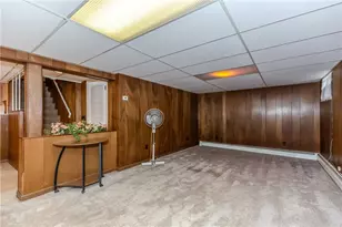 244 Gentian Ave, Providence, RI 02804 - Photo 32