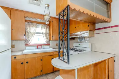 244 Gentian Avenue, Providence, RI 02804 - Photo 12