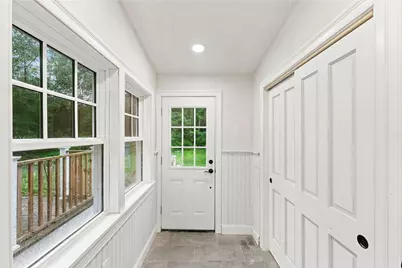 1552 Kingstown Road, South Kingstown, RI 02879 - Photo 28