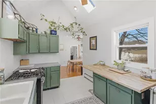 11 Heights Ave, Warwick, RI 02889 - Photo 6