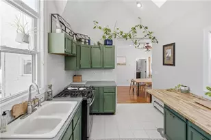 11 Heights Ave, Warwick, RI 02889 - Photo 4