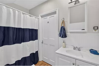 26 Lee Avenue, Newport, RI 02840 - Photo 34