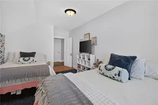 26 Lee Ave, Newport, RI 02840 - Photo 34