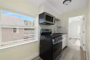 295 Magnolia St, Cranston, RI 02910 - Photo 12