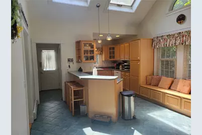 392 Bradford Road, Westerly, RI 02808 - Photo 2