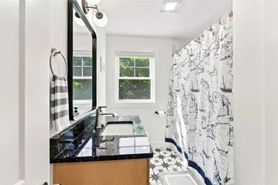 172 Bayview Avenue, Bristol, RI 02809 - Photo 12