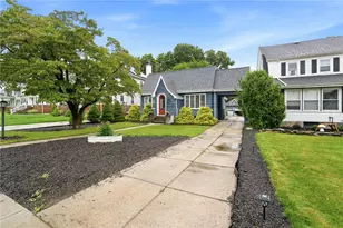 519 Prospect St, Woonsocket, RI 02895 - Photo 2