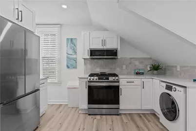 13 Sherman Street #3, Newport, RI 02840 - Photo 8