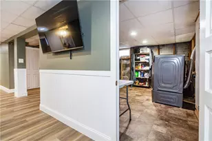 11 Metropolitan Rd, Providence, RI 02908 - Photo 32